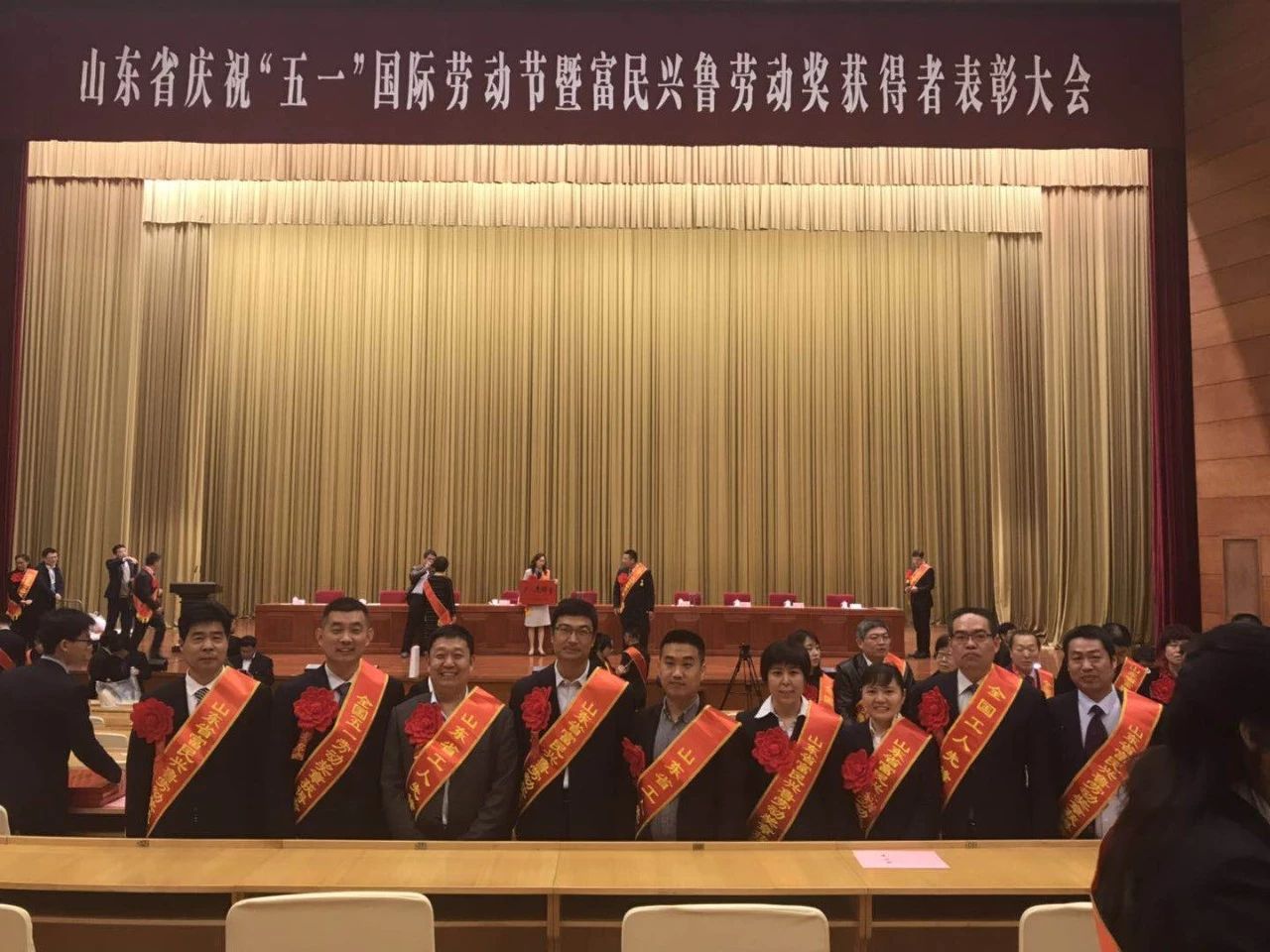 微信图片_20200428170258.jpg NG大舞台-有梦你就来 -致力于新媒体舞台视觉艺术创作整案服务