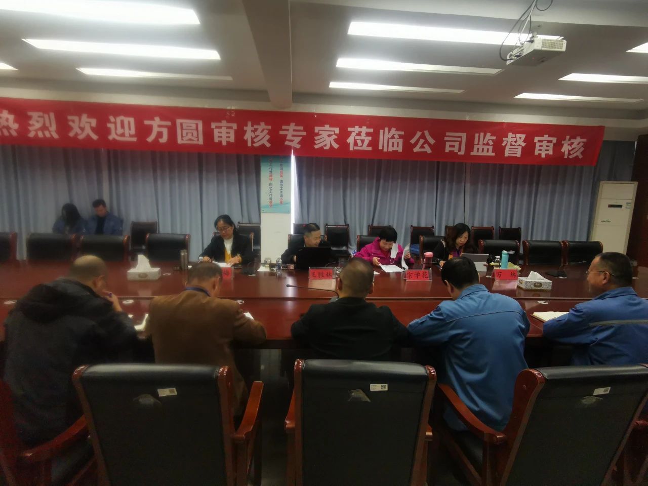 微信图片_20201204095357.jpg NG大舞台-有梦你就来 -致力于新媒体舞台视觉艺术创作整案服务